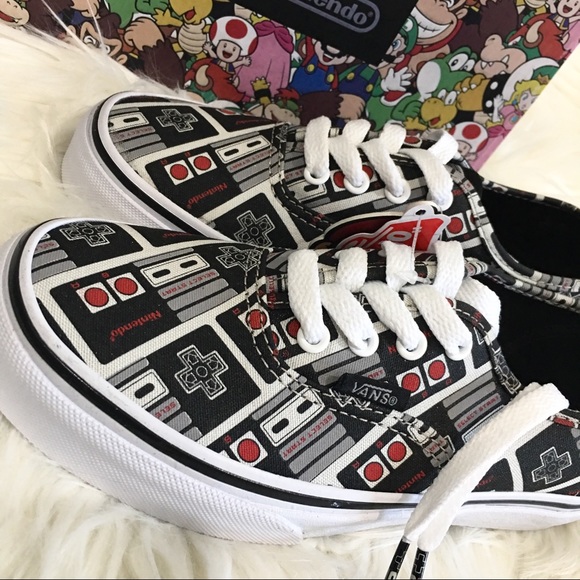 Vans X Nintendo Controller Authentic size 2.5 kids - Picture 5 of 8